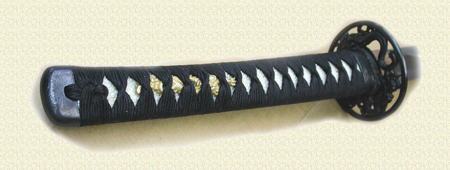 Is leather a good tsuka-ito (hilt/handle) wrap material for a